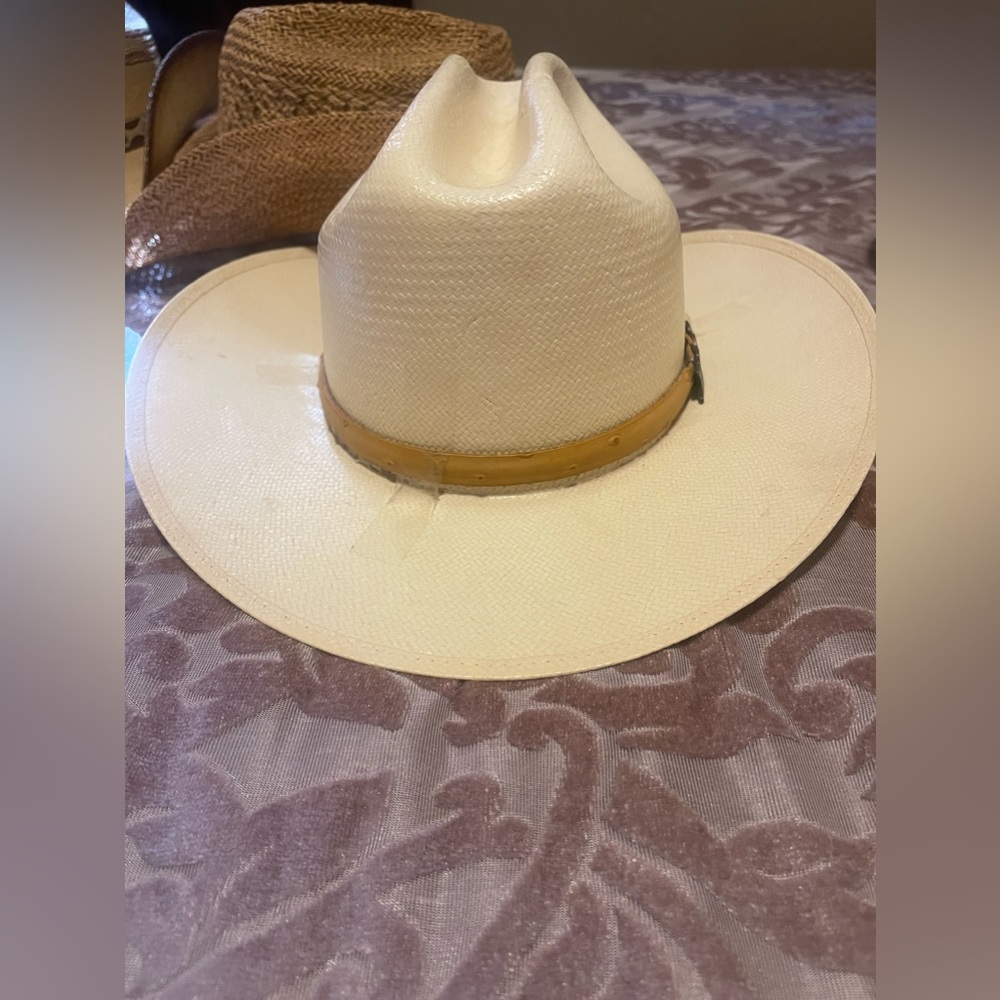 Western cowboy hat size 7 1/8